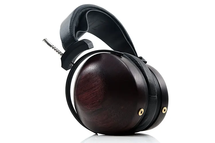 Anbernic RG CubeXX Review: The Ultimate Budget Retro Handheld? 6 ZMF Headphones Bokeh upright